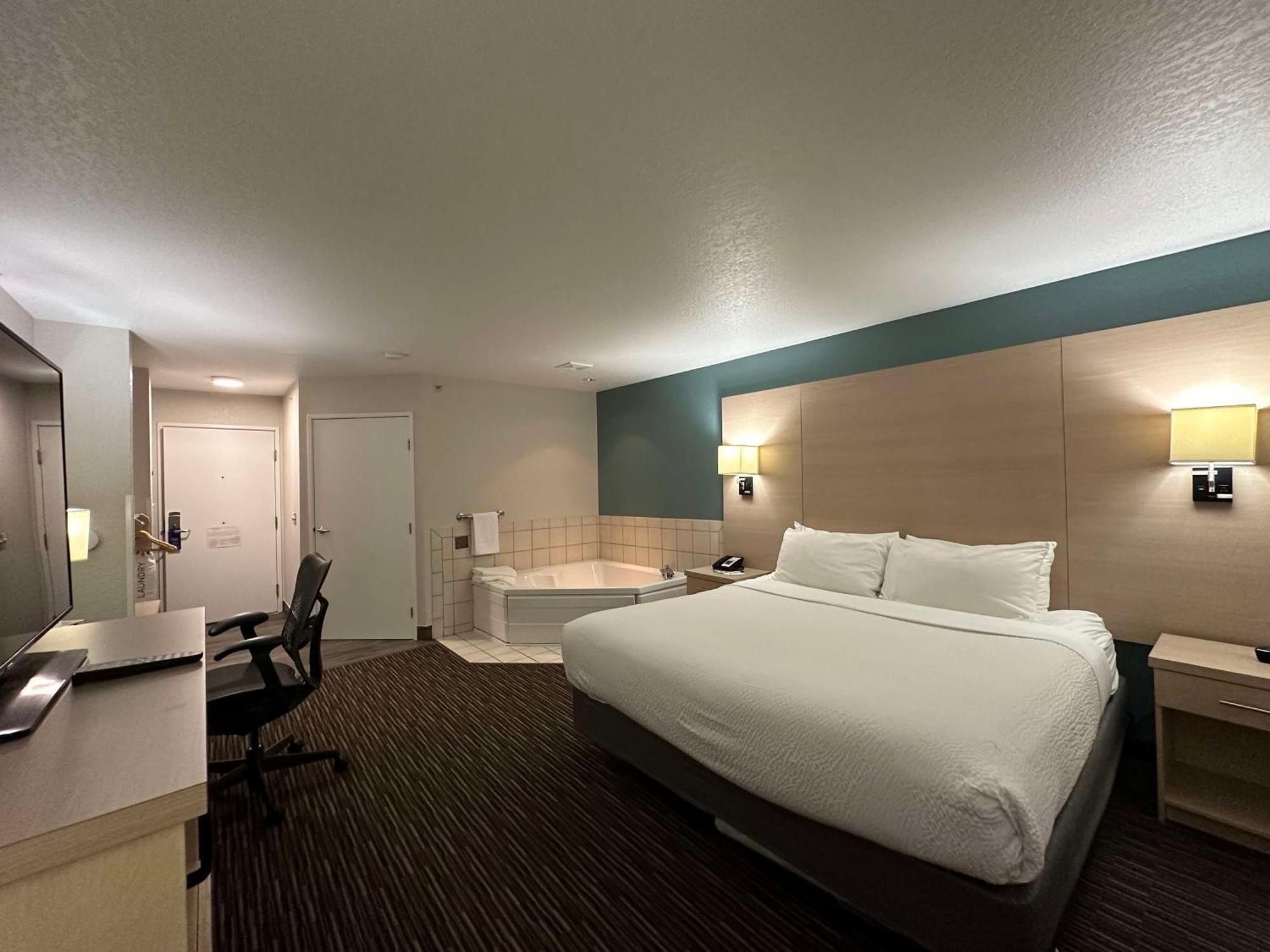 Best Western Watertown Экстерьер фото