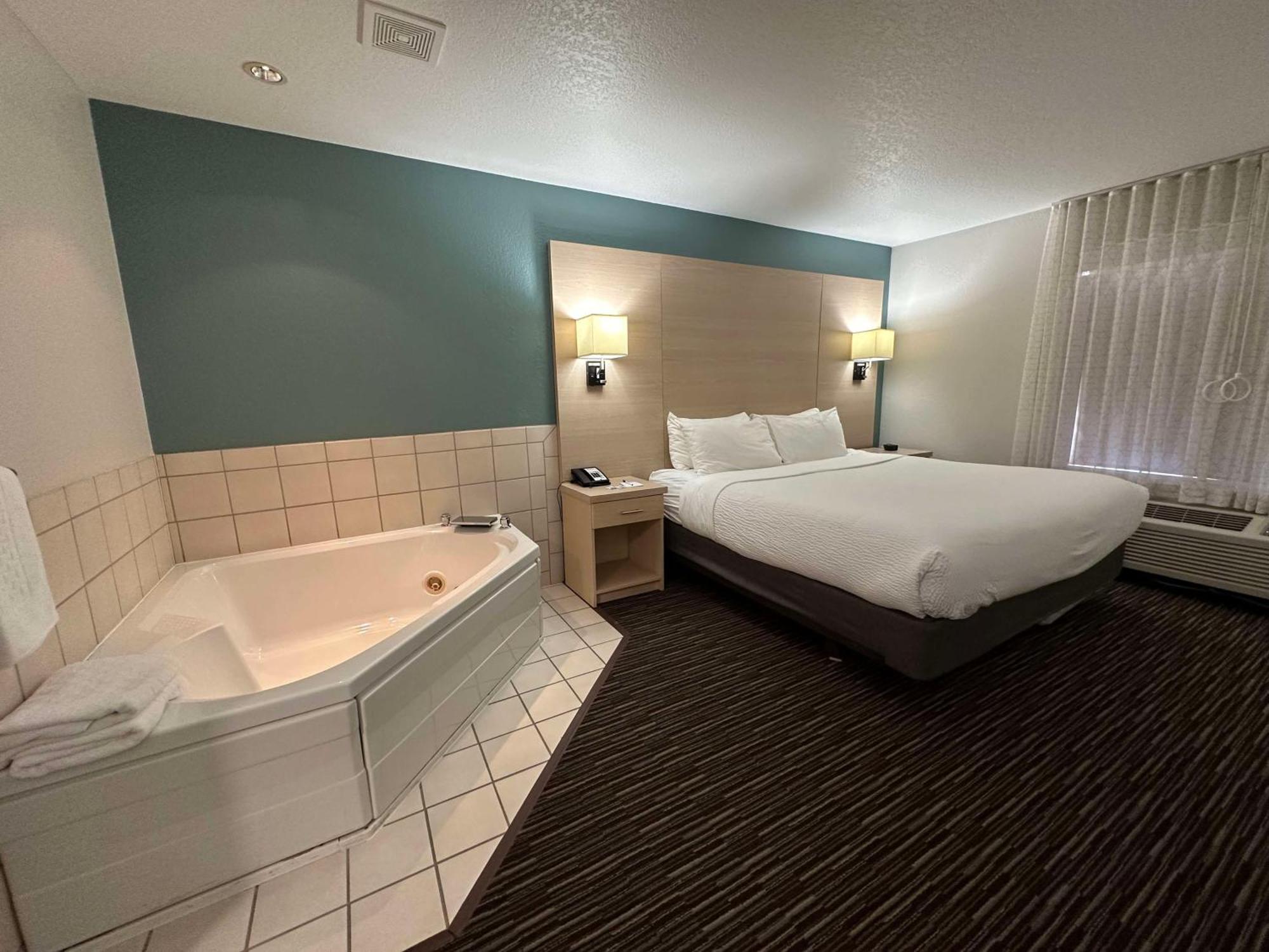 Best Western Watertown Экстерьер фото