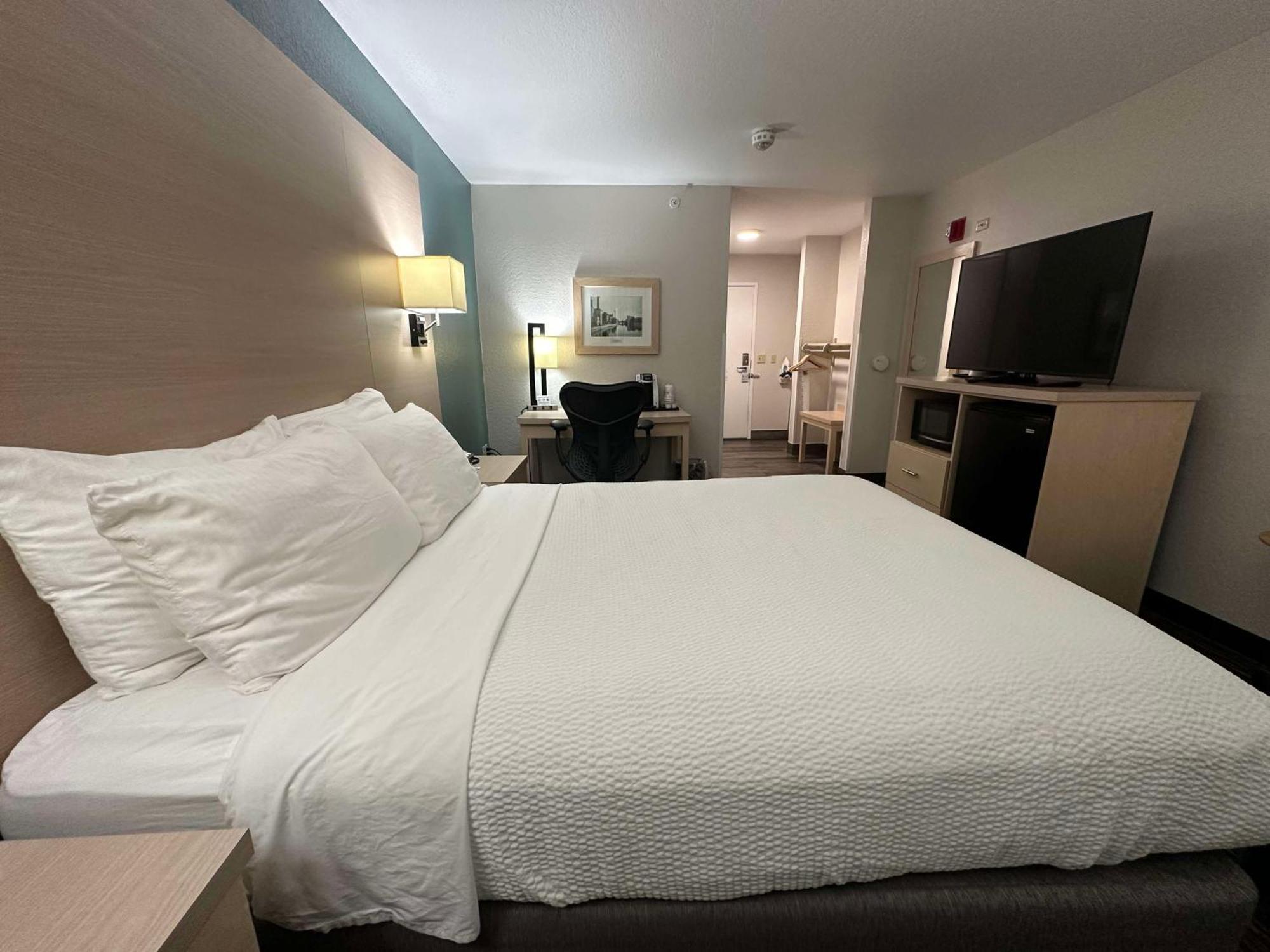 Best Western Watertown Экстерьер фото