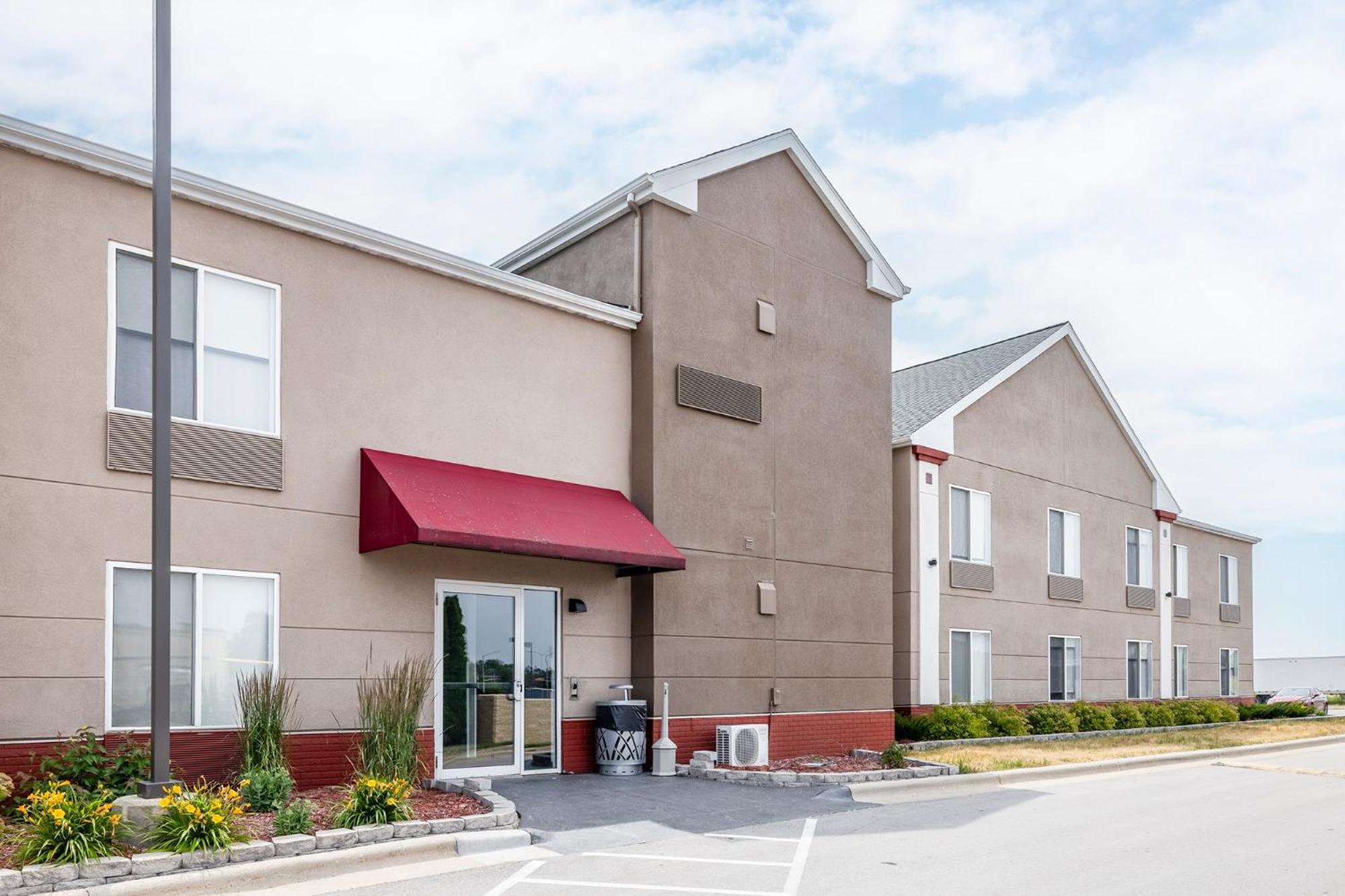 Best Western Watertown Экстерьер фото